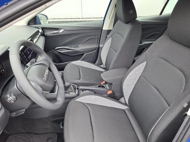Skoda Fabia Extra 1.0 80PS, 5 Jahre Garantie, Energy-Blau, Klimaanlage, Parksensoren hinten, Infotainment 8", Virtual Cockpit, LED-Scheinwerfer, Nebelscheinwerfer, Wireless SmartLink (Navi-Funktion &uuml;ber Smartphone), Armlehne vorn, Fu&szlig;matten 
