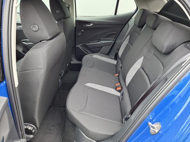 Skoda Fabia Extra 1.0 80PS, 5 Jahre Garantie, Energy-Blau, Klimaanlage, Parksensoren hinten, Infotainment 8", Virtual Cockpit, LED-Scheinwerfer, Nebelscheinwerfer, Wireless SmartLink (Navi-Funktion &uuml;ber Smartphone), Armlehne vorn, Fu&szlig;matten 