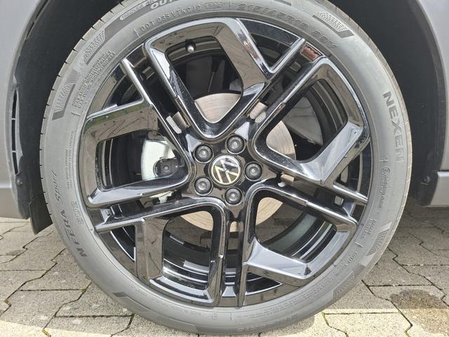 Volkswagen Taigo R-Line Limited 1.0 TSI 115PS DSG/AUTOMATIK, PURE-WHITE/DACH SCHWARZ, DESIGN-PACK BLACK, CLIMATRONIC, SITZHEIZUNG, 18" Alu, LED-MATRIX IQ LIGHT, Keyless, Sicht-Paket, R&uuml;ckfahrkamera, Parksensoren vo/hi, Abgedunkelte Scheiben, Radio Ready2Discover/App-Connect, Sportsitze 