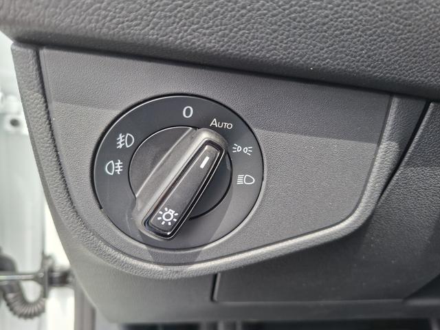 Volkswagen Taigo R-Line Limited 1.0 TSI 115PS DSG/AUTOMATIK, PURE-WHITE/DACH SCHWARZ, DESIGN-PACK BLACK, CLIMATRONIC, SITZHEIZUNG, 18" Alu, LED-MATRIX IQ LIGHT, Keyless, Sicht-Paket, R&uuml;ckfahrkamera, Parksensoren vo/hi, Abgedunkelte Scheiben, Radio Ready2Discover/App-Connect, Sportsitze 