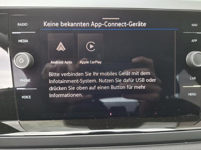 Volkswagen Taigo R-Line Limited 1.0 TSI 115PS DSG/AUTOMATIK, PURE-WHITE/DACH SCHWARZ, DESIGN-PACK BLACK, CLIMATRONIC, SITZHEIZUNG, 18" Alu, LED-MATRIX IQ LIGHT, Keyless, Sicht-Paket, R&uuml;ckfahrkamera, Parksensoren vo/hi, Abgedunkelte Scheiben, Radio Ready2Discover/App-Connect, Sportsitze 