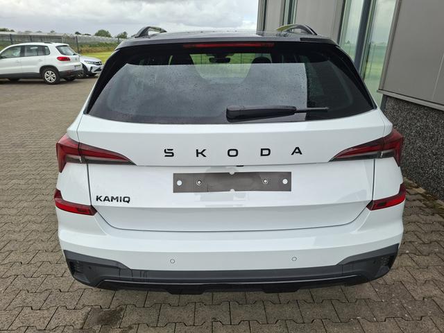 Skoda Kamiq Monte Carlo 1.5 TSI 150PS DSG, 5J GARANTIE, WEISS-MET/Dach schwarz, 18" ALU, AHK SCHWENKBAR, Panoramadach, Matrix-LED, Parksensoren v/h, Kamera, Tempomat, Virtual Cockpit (8"!!), Kessy, Winter-Paket, Climatronic, Radio 8", SmartLink, NSW, Sport-M-Lederlenkrad beheizt 