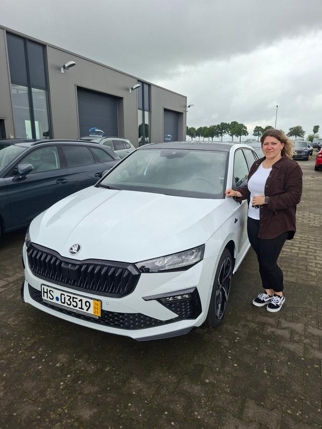 Fahrzeugübergabe eines Skoda Scala 
