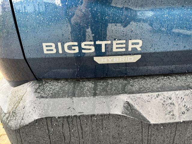 Dacia Bigster Journey FULL-HYBRID 155 (Benzin+Elektro), BLAU-METALLIC/DACH SCHWARZ, BEHEIZTE FRONTSCHEIBE, SITZHEIZUNG, LENRADKRADHEIZUNG, TOTER-WINKEL-ASSISTENT, PARKSENSOREN VORN/HINTEN, MULTIVIEW-KAMERA, 18" ALUFELGEN, PRIVACY-GLAS, NAVIGATION, ELEKTR. HECKKLAPPE, ACC 