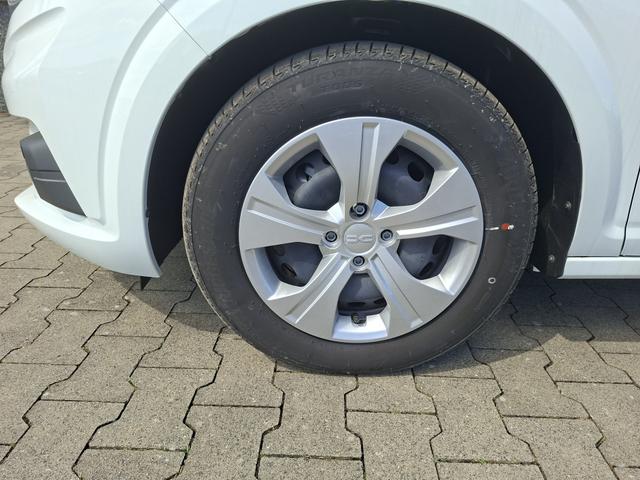 Dacia Sandero Essential 1.0 SCe65, Arktis-Wei&szlig;, KLIMAANLAGE, PARKSENSOREN HINTEN, Tempomat, Multimediasystem Media Control, Zentralverriegelung mit Fernbedienung 