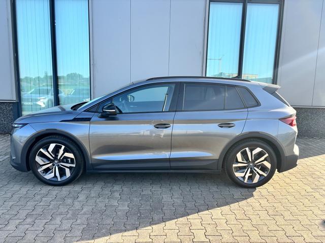 Skoda Elroq Essence 2-Zonen-Climatronic, Parksensoren hinten, R&uuml;ckfahrkamera, SunSet, Infotainment 13" + Smartlink, M-Lederlenkrad, Alarm, Dachreling 