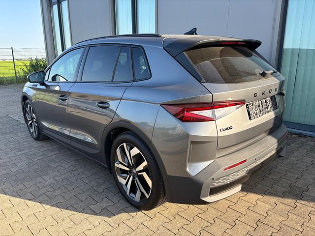 Skoda Elroq Essence 2-Zonen-Climatronic, Parksensoren hinten, R&uuml;ckfahrkamera, SunSet, Infotainment 13" + Smartlink, M-Lederlenkrad, Alarm, Dachreling 