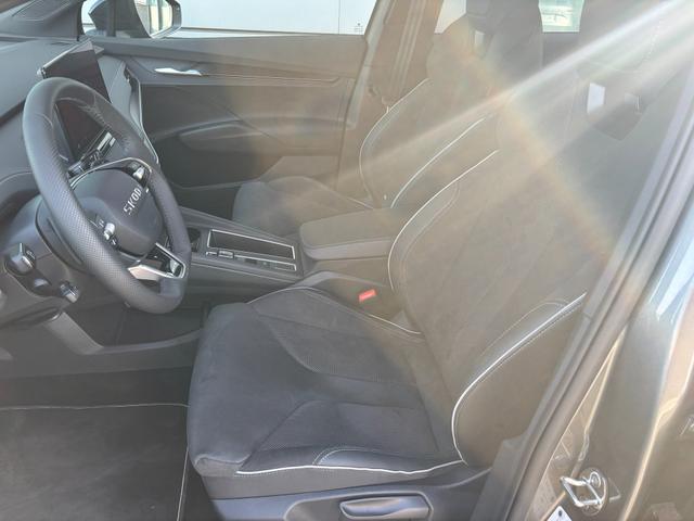 Skoda Elroq RS 4x4/ALLRAD, 20" Alufelgen, FULL-LED-MATRIX, Elektr. Fahrersitz mit Memory/Massage, 2-Zonen-Climatronic, Sitzheizung, Parksensoren vorn/hinten, R&uuml;ckfahrkamera, SunSet, Infotainment 13" + NAVIGATION, Beheizbares M-Lederlenkrad, Alarm, Dachreling 