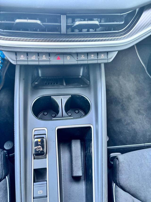 Skoda Elroq RS 4x4/ALLRAD, 20" Alufelgen, FULL-LED-MATRIX, Elektr. Fahrersitz mit Memory/Massage, 2-Zonen-Climatronic, Sitzheizung, Parksensoren vorn/hinten, R&uuml;ckfahrkamera, SunSet, Infotainment 13" + NAVIGATION, Beheizbares M-Lederlenkrad, Alarm, Dachreling 