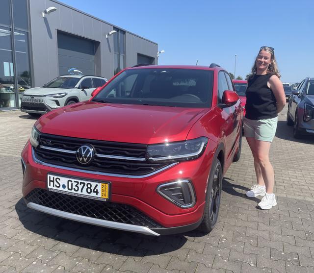 Fahrzeugübergabe eines Volkswagen T-Cross 