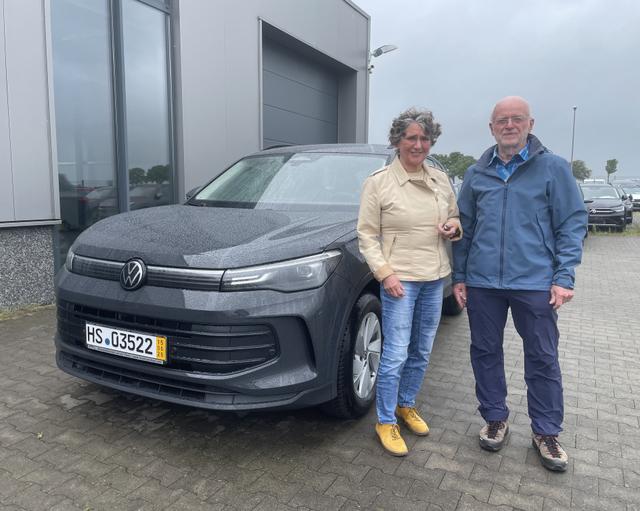 Fahrzeugübergabe eines VW Tiguan 