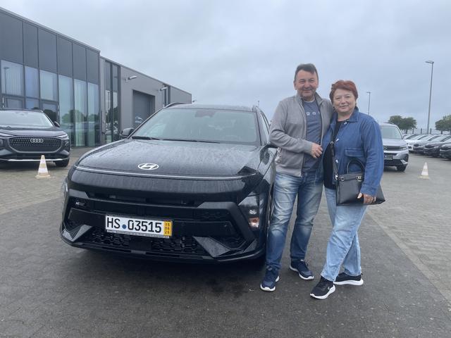 Fahrzeugübergabe eines Hyundai KONA 