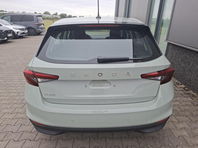 Skoda Fabia Extra Plus 1.0 TSI 116PS, 5 Jahre Garantie, TIMIANO-GR&Uuml;N Sonderlackierung, CLIMATRONIC, BEHEIZTE FRONTSCHEIBE, SITZHEIZUNG, M-Lederlenkrad BEHEIZT, 15" ALU, Parksensoren hinten, R&uuml;ckfahrkamera, Infotainment 8", Virtual Cockpit, Tempomat, NSW, Wireless SmartLink 