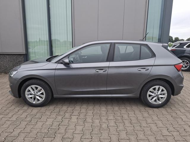 Skoda Fabia Extra Plus 1.0 TSI 116PS, 5 Jahre Garantie, GRAPHIT-GRAU METALLIC, CLIMATRONIC, BEHEIZTE FRONTSCHEIBE, SITZHEIZUNG, M-Lederlenkrad BEHEIZT, 15" ALU, Parksensoren hinten, R&uuml;ckfahrkamera, Infotainment 8", Virtual Cockpit, Tempomat, NSW, Wireless SmartLink 