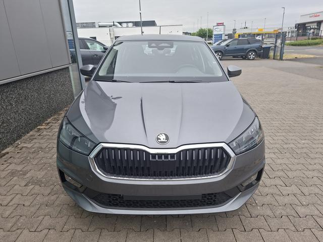 Skoda Fabia Extra Plus 1.0 TSI 116PS, 5 Jahre Garantie, GRAPHIT-GRAU METALLIC, CLIMATRONIC, BEHEIZTE FRONTSCHEIBE, SITZHEIZUNG, M-Lederlenkrad BEHEIZT, 15" ALU, Parksensoren hinten, R&uuml;ckfahrkamera, Infotainment 8", Virtual Cockpit, Tempomat, NSW, Wireless SmartLink 