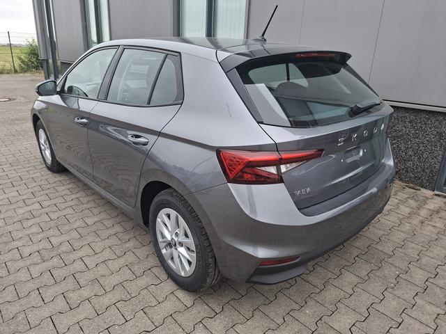 Skoda Fabia Extra Plus 1.0 TSI 116PS, 5 Jahre Garantie, GRAPHIT-GRAU METALLIC, CLIMATRONIC, BEHEIZTE FRONTSCHEIBE, SITZHEIZUNG, M-Lederlenkrad BEHEIZT, 15" ALU, Parksensoren hinten, R&uuml;ckfahrkamera, Infotainment 8", Virtual Cockpit, Tempomat, NSW, Wireless SmartLink 