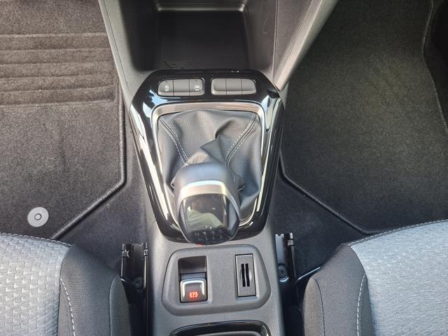 Opel Corsa (ca. 37% Preisvorteil) 1.2 Turbo 100PS "EDITION", Schwarz-Metallic, 16" Alufelgen, Sitzheizung, Lederlenkrad beheizt, Parksensoren hinten, Klimaanlage, Radio AndroidAuto/Apple CarPlay, Tempomat, ZV mit Fernbedienung 