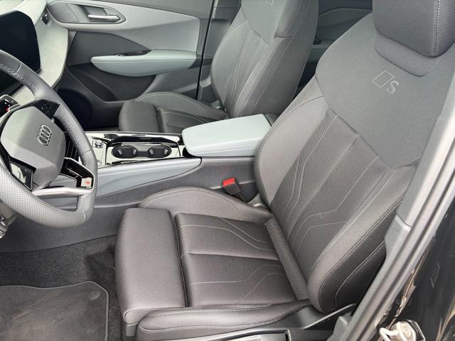 Audi Q3 Basis 2.0 TSI 204PS quattro (Allrad), 5 JAHRE GARANTIE, Technopaket PLUS, Metallic, Anh&auml;ngerkupplung, PANORAMADACH, DIGITALE MATRIX, Exterieur+Interieur S line Paket, 20" ALU 5-Speichen-Tripod, PRIVACY-Glas, SPORTPAKET, Exterieurpaket schwarz, Dynamikpaket 