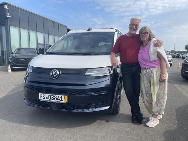 Fahrzeugübergabe eines VW T7 California 