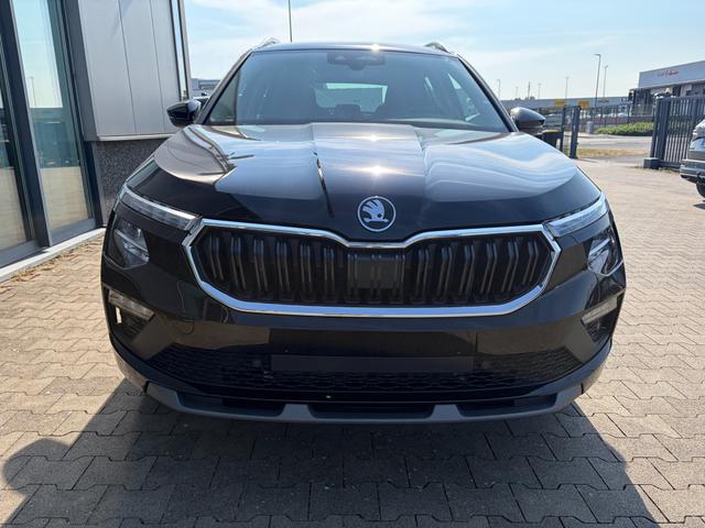 Skoda Kamiq Selection 1.0 TSI 115PS, 5J GARANTIE, Schwarz-METALLIC, ELEKTR. HECKKLAPPE, ANH&Auml;NGERKUPPLUNG, BEH. FRONTSCHEIBE, Sitzheizung, Lenkradheizung, Ladeboden var, ACC, SIDE Assist, Virtual Cockpit 10", Parksensoren v/h, Kamera, KESSY, Privacy-Glas, 16" Alu, Climatronic 