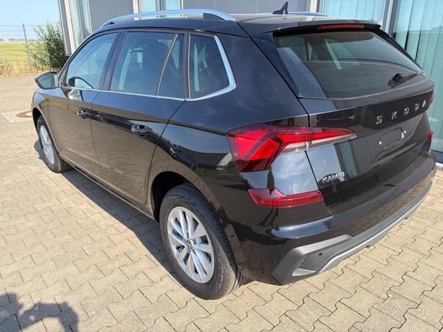 Skoda Kamiq Selection 1.0 TSI 115PS, 5J GARANTIE, Schwarz-METALLIC, ELEKTR. HECKKLAPPE, ANH&Auml;NGERKUPPLUNG, BEH. FRONTSCHEIBE, Sitzheizung, Lenkradheizung, Ladeboden var, ACC, SIDE Assist, Virtual Cockpit 10", Parksensoren v/h, Kamera, KESSY, Privacy-Glas, 16" Alu, Climatronic 