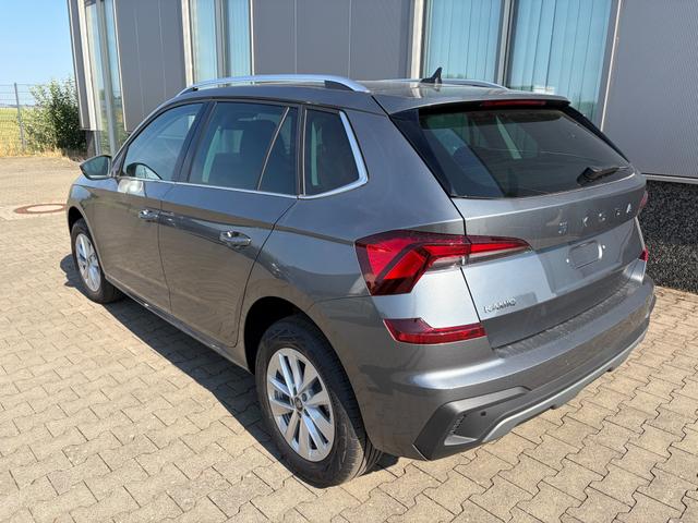 Skoda Kamiq Selection 1.0 TSI 115PS, 5J GARANTIE, Grau-METALLIC, ELEKTR. HECKKLAPPE, ANH&Auml;NGERKUPPLUNG, BEH. FRONTSCHEIBE, Sitzheizung, Lenkradheizung, Ladeboden var, ACC, SIDE Assist, Virtual Cockpit 10", Parksensoren v/h, Kamera, KESSY, Privacy-Glas, 16" Alu, Climatronic 