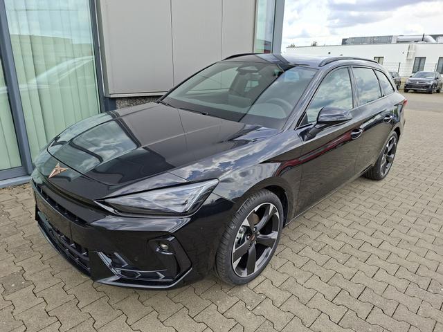 Cupra Leon Sportstourer Basis 1.5 eTSI 150PS DSG (AUTOMATIK), SCHWARZ, ANH&Auml;NGERKUPPLUNG, ELEKTR. HECKKLAPPE, KESSY, ALARM, R&Uuml;CKFAHRKAMERA, 18" Alu, Sitzheizung, M-Lederlenkrad beheizt, Parksensoren vorne und hinten, Adaptiver Tempomat, 3-Zonen-Climatronic, Radio 12,9" + Full Link 