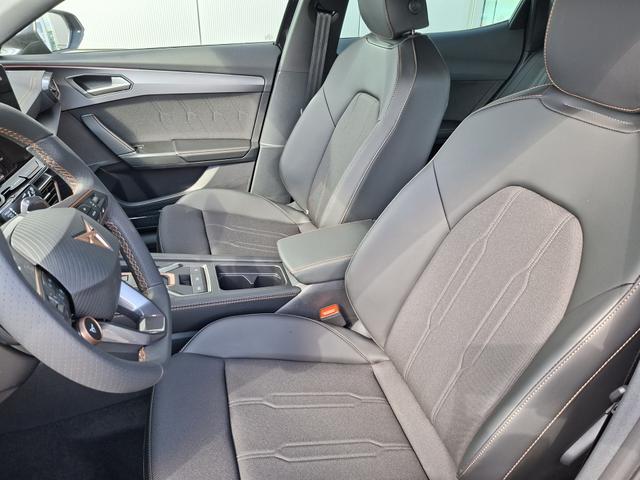 Cupra Formentor Basis 1.5 eTSI 150PS DSG (AUTOMATIK), ANH&Auml;NGERKUPPLUNG, KESSY, ALARM, R&Uuml;CKFAHRKAMERA, ELEKTR. HECKKLAPPE, 18" Alu, Sitzheizung, M-Lederlenkrad beheizt, 3-Zonen-Climatronic, Parksensoren vorne/hinten, ACC-Tempomat, Digitales Cockpit 10", Radio 12,9"+Full-Link 