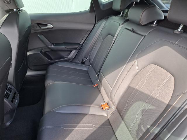 Cupra Formentor Basis 1.5 eTSI 150PS DSG (AUTOMATIK), ANH&Auml;NGERKUPPLUNG, KESSY, ALARM, R&Uuml;CKFAHRKAMERA, ELEKTR. HECKKLAPPE, 18" Alu, Sitzheizung, M-Lederlenkrad beheizt, 3-Zonen-Climatronic, Parksensoren vorne/hinten, ACC-Tempomat, Digitales Cockpit 10", Radio 12,9"+Full-Link 