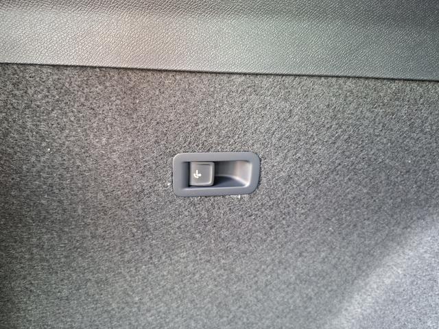 Cupra Formentor Basis 1.5 eTSI 150PS DSG (AUTOMATIK), ANH&Auml;NGERKUPPLUNG, KESSY, ALARM, R&Uuml;CKFAHRKAMERA, ELEKTR. HECKKLAPPE, 18" Alu, Sitzheizung, M-Lederlenkrad beheizt, 3-Zonen-Climatronic, Parksensoren vorne/hinten, ACC-Tempomat, Digitales Cockpit 10", Radio 12,9"+Full-Link 