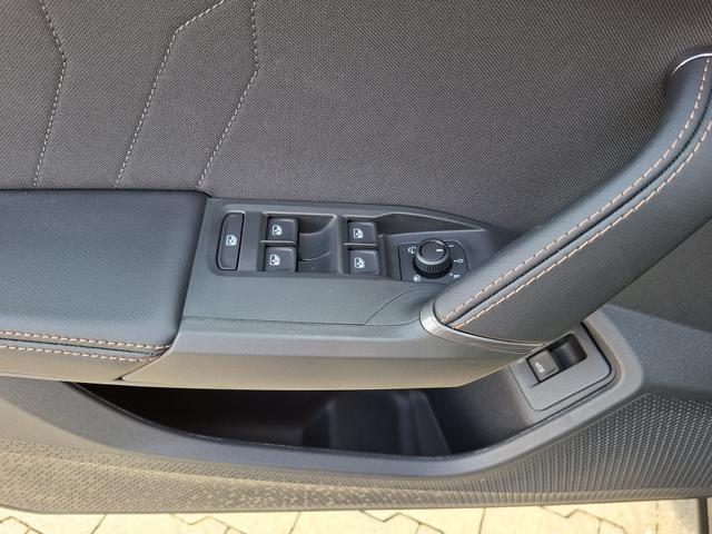 Cupra Formentor Basis 1.5 eTSI 150PS DSG (AUTOMATIK), ANH&Auml;NGERKUPPLUNG, KESSY, ALARM, R&Uuml;CKFAHRKAMERA, ELEKTR. HECKKLAPPE, 18" Alu, Sitzheizung, M-Lederlenkrad beheizt, 3-Zonen-Climatronic, Parksensoren vorne/hinten, ACC-Tempomat, Digitales Cockpit 10", Radio 12,9"+Full-Link 
