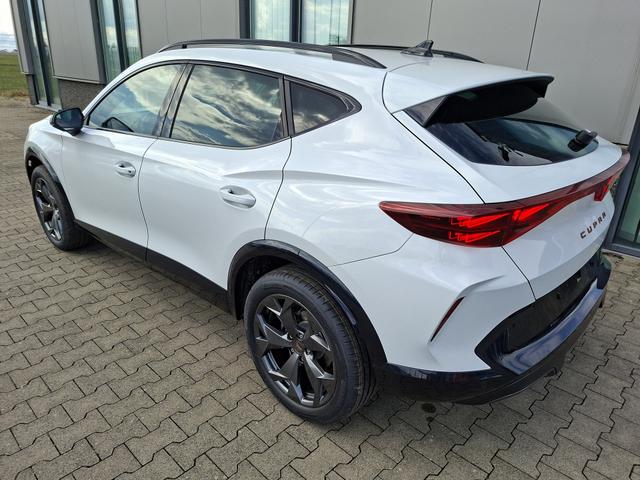 Cupra Formentor Basis 1.5 eTSI 150PS DSG (AUTOMATIK), ANH&Auml;NGERKUPPLUNG, KESSY, ALARM, R&Uuml;CKFAHRKAMERA, ELEKTR. HECKKLAPPE, 18" Alu, Sitzheizung, M-Lederlenkrad beheizt, 3-Zonen-Climatronic, Parksensoren vorne/hinten, ACC-Tempomat, Digitales Cockpit 10", Radio 12,9"+Full-Link 