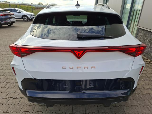 Cupra Formentor Basis 1.5 eTSI 150PS DSG (AUTOMATIK), ANH&Auml;NGERKUPPLUNG, KESSY, ALARM, R&Uuml;CKFAHRKAMERA, ELEKTR. HECKKLAPPE, 18" Alu, Sitzheizung, M-Lederlenkrad beheizt, 3-Zonen-Climatronic, Parksensoren vorne/hinten, ACC-Tempomat, Digitales Cockpit 10", Radio 12,9"+Full-Link 