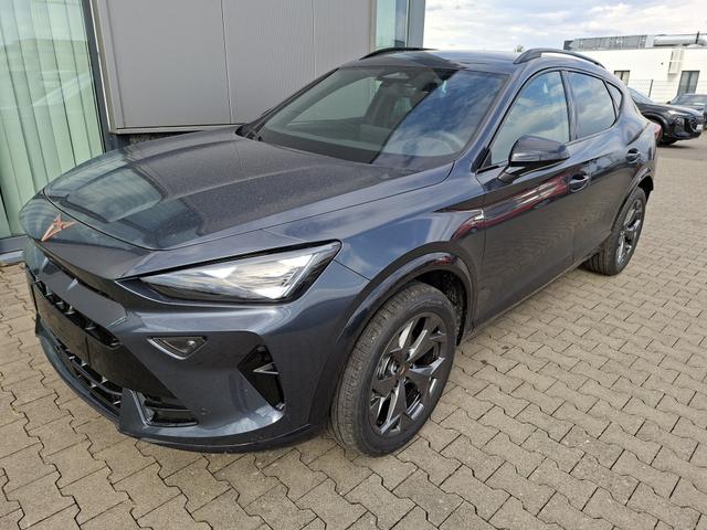 Cupra Formentor - Basis 1.5 eTSI 150PS DSG (AUTOMATIK), ANH&Auml;NGERKUPPLUNG, KESSY, ALARM, R&Uuml;CKFAHRKAMERA, ELEKTR. HECKKLAPPE, 18" Alu, Sitzheizung, M-Lederlenkrad beheizt, 3-Zonen-Climatronic, Parksensoren vorne/hinten, ACC-Tempomat, Digitales Cockpit 10", Radio 12,9"+Full-Link