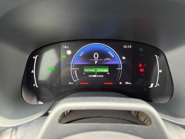 Toyota Aygo X Pulse 1.5 Hybrid 115PS CVT/AUTOMATIK, 3 Jahre Garantie, 17" Alufelgen, Uni-Lackierung Tarragon /Dach schwarz, Privacy-Glas, Sitzheizung, R&uuml;ckfahrkamera, Klimaautomatik, Audiosystem 9" + Smartphone-Integration, Lederlenkrad, ACC, ZV mit Fernbedienung 