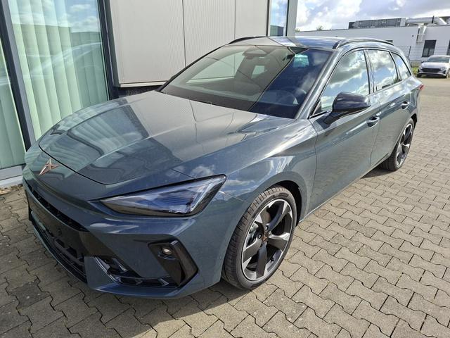 Cupra Leon Sportstourer Basis 1.5 eTSI 150PS DSG (AUTOMATIK), Fjord-Blau, 18" Alu Garbi, Sitzheizung, M-Lederlenkrad beheizt, Parksensoren vorne und hinten, Adaptiver Tempomat, 3-Zonen-Climatronic, Radio 12,9" + Full Link (Navi-Funktion &uuml;ber Smartphone), Elektr. Heckklappe 