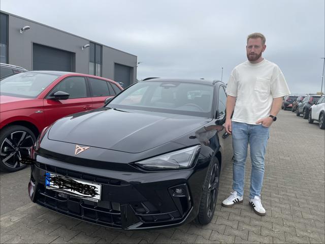 Fahrzeugübergabe eines Cupra Leon Sportstourer Sonderaktion 