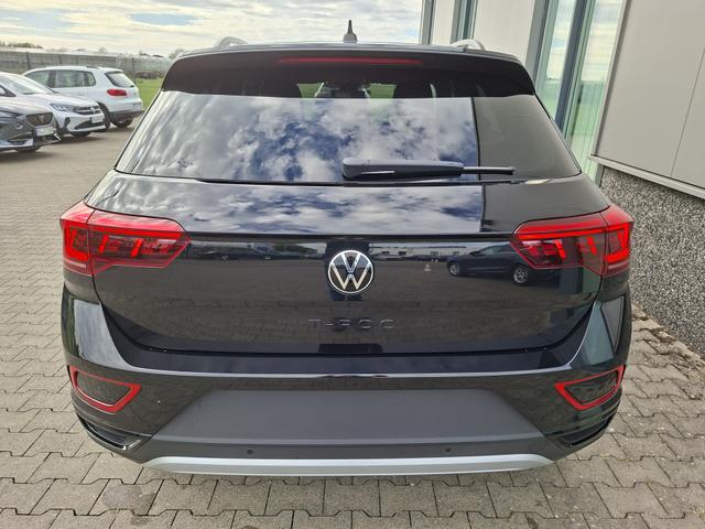 Volkswagen T-Roc Style Modell 2025, 1.5 TSI 150PS DSG, Schwarz-Met, Elektr. Heckklappe, ACC, Virtual Cockpit, Climatronic, ParkAssist, Parksensoren v/h, R&uuml;ckfahrkamera, Sitzheizung, Privacy-Glas, M-Lederlenkrad beheizt, 19" ALU "Misano" schwarz, IQ LIGHT MATRIX, Keyless 