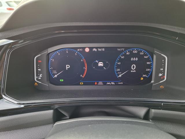 Volkswagen T-Roc Style Modell 2025, 1.5 TSI 150PS DSG, Schwarz-Met, Elektr. Heckklappe, ACC, Virtual Cockpit, Climatronic, ParkAssist, Parksensoren v/h, R&uuml;ckfahrkamera, Sitzheizung, Privacy-Glas, M-Lederlenkrad beheizt, 19" ALU "Misano" schwarz, IQ LIGHT MATRIX, Keyless 