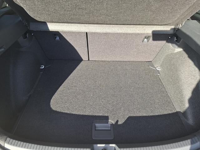 Volkswagen Taigo R-Line Limited 1.5 TSI 150PS DSG, 5JAHRE GARANTIE, 18" Alu, CLIMATRONIC, SITZHEIZUNG, ASCOT-GRAU/DACH SCHWARZ, LED-MATRIX-Scheinwerfer IQ LIGHT, Keyless, Sicht-Paket, R&uuml;ckfahrkamera, Parksensoren vo/hi, Abgedunkelte Scheiben, Radio Ready2Discover/App-Connect, Sportsitz 
