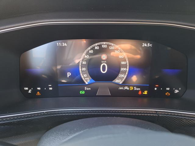 Volkswagen T-Cross R-Line Limited 1.0 TSI 115PS, Rauch-Grau-Metallic, 5 JAHRE GARANTIE, ANH&Auml;NGERKUPPLUNG, CLIMATRONIC, SITZHEIZUNG, 18" Alu, MATRIX-LED, Adaptiver Tempomat ACC, Parksensoren, R&uuml;ckfahrkamera, Keyless, Abgedunkelte Scheiben, Radio "Ready2Discover" + App-Connect 