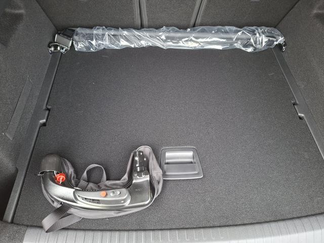 Peugeot 3008 Allure Hybrid 145PS e-DCS6 (Automatik), Wei&szlig;-Metallic, ANH&Auml;NGERKUPPLUNG, Panorama-Navigations-Paket, Grip-Control-Paket, 19" ALU, Beh. Frontscheibe, Trennnetz, Adaptiver Tempomat, Toter-Winkel, 360&deg;Kamera, Parksensoren vorn/hinten, Lenkradheizung, Alarmanlage 