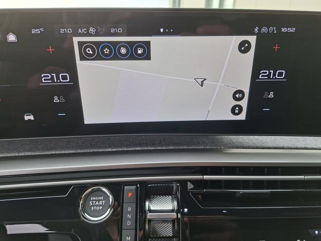 Peugeot 3008 Allure Hybrid 145PS e-DCS6 (Automatik), Wei&szlig;-Metallic, ANH&Auml;NGERKUPPLUNG, Panorama-Navigations-Paket, Grip-Control-Paket, 19" ALU, Beh. Frontscheibe, Trennnetz, Adaptiver Tempomat, Toter-Winkel, 360&deg;Kamera, Parksensoren vorn/hinten, Lenkradheizung, Alarmanlage 