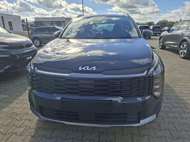 Kia Sportage Silver 1.6 T-GDI 150PS AUTOMATIK, Penta-Metal Grau METALLIC, 2-Zonen-Klimaautomatik, Navigation 12,3", Parksensoren vorn/hinten, R&uuml;ckfahrkamera, 17" Alufelgen, Winterpaket/Sitzheizung vorne, Beheiztes Lederlenkrad, ACC Tempomat, Alarm, Dachreling Chrom 