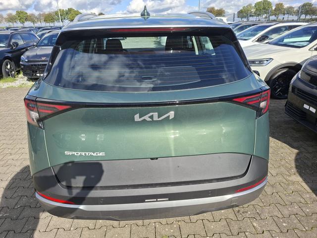 Kia Sportage Silver 1.6 T-GDI 150PS AUTOMATIK, Experience-Green METALLIC, 2-Zonen-Klimaautomatik, Navigation 12,3", Parksensoren vorn/hinten, R&uuml;ckfahrkamera, 17" Alufelgen, Winterpaket/Sitzheizung vorne, Beheiztes Lederlenkrad, ACC Tempomat, Alarm, Dachreling Chrom 
