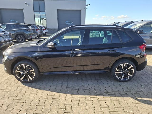 Skoda Kamiq Monte Carlo 1.5 TSI 150PS DSG, 5J GARANTIE, 18"ALU, METALLIC, ELE. HECKKLAPPE, ANH&Auml;NGERKUPPLUNG, BEH. FRONTSCHEIBE, MATRIX-LED, PANORAMADACH, Sitzheizung, Lenkradhzg, Ladeboden, ACC, SIDE Assist, Virtual Cockpit 10", Parksensoren, Kamera, KESSY, Privacy, Climatronic 