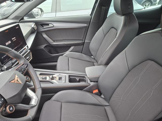 Cupra Formentor Basis 1.5 eTSI 150PS DSG (AUTOMATIK), 18" Alu, Sitzheizung, M-Lederlenkrad beheizt, 3-Zonen-Climatronic, Parksensoren vorne/hinten, Adaptiver Tempomat, Digitales Cockpit 10", Radio 12,9" + Full-Link (Navi-Funktion &uuml;ber Smartphone), FULL-LED-Scheinwerfer 