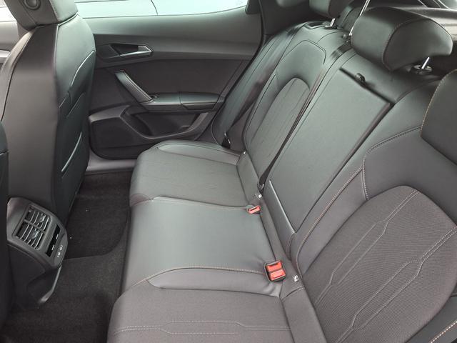 Cupra Formentor Basis 1.5 eTSI 150PS DSG (AUTOMATIK), 18" Alu, Sitzheizung, M-Lederlenkrad beheizt, 3-Zonen-Climatronic, Parksensoren vorne/hinten, Adaptiver Tempomat, Digitales Cockpit 10", Radio 12,9" + Full-Link (Navi-Funktion &uuml;ber Smartphone), FULL-LED-Scheinwerfer 