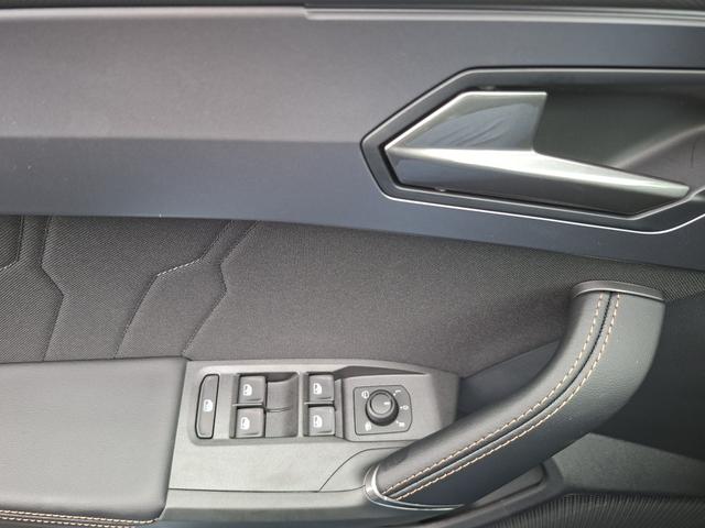 Cupra Formentor Basis 1.5 eTSI 150PS DSG (AUTOMATIK), 18" Alu, Sitzheizung, M-Lederlenkrad beheizt, 3-Zonen-Climatronic, Parksensoren vorne/hinten, Adaptiver Tempomat, Digitales Cockpit 10", Radio 12,9" + Full-Link (Navi-Funktion &uuml;ber Smartphone), FULL-LED-Scheinwerfer 
