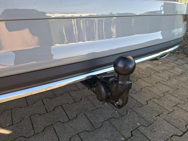 Skoda Karoq Sportline 1.5 TSI 150PS DSG, STAHL-GRAU, 5JGARANTIE, AHK SCHWENKBAR, 19" ALU SAGITARIUS, BEHEIZTE FRONTSCHEIBE, SITZHEIZUNG, MATRIX-LED, Elektr. Heckklappe, Virtual Cockpit 10", Climatronic, NAVI, ACC, Parksensoren v/h, R&uuml;ckfahrkamera, Dachreling, PRIVACY-GLAS 